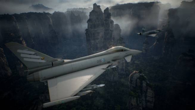 گیم پلی بازی Ace Combat 7 و نمایش هواپیما، نقشه و آب و هوا