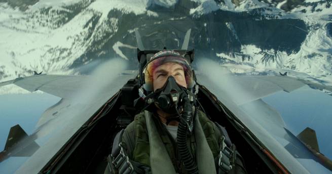 تمایل تام کروز برای هدایت جت F-18 در فیلم Top Gun: Maverick
